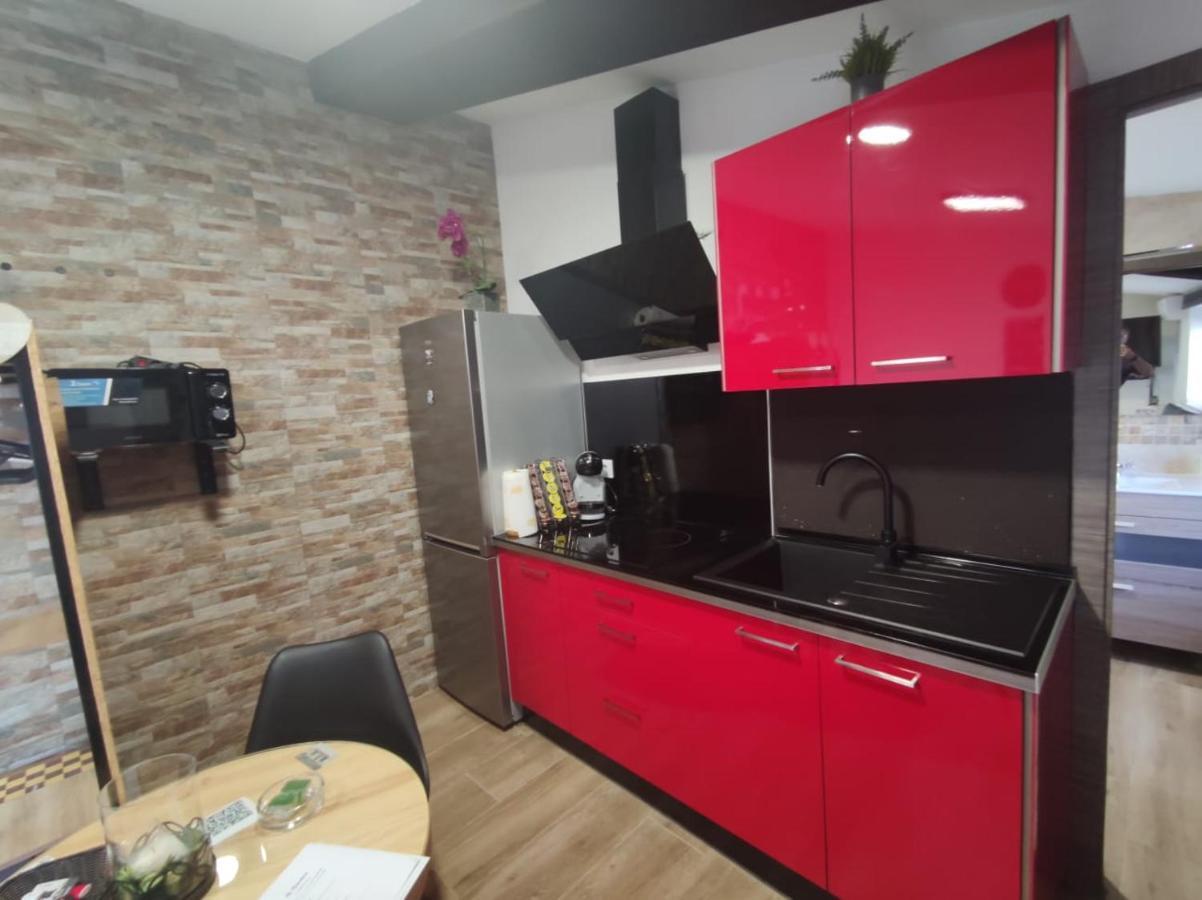 Casa Rural La Zzinetina Con Jacuzzi Constantina Exterior foto